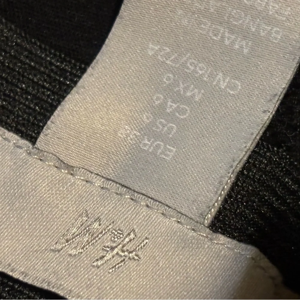 H&M Classic Black Straight Leg Pants - Picture 5 of 5